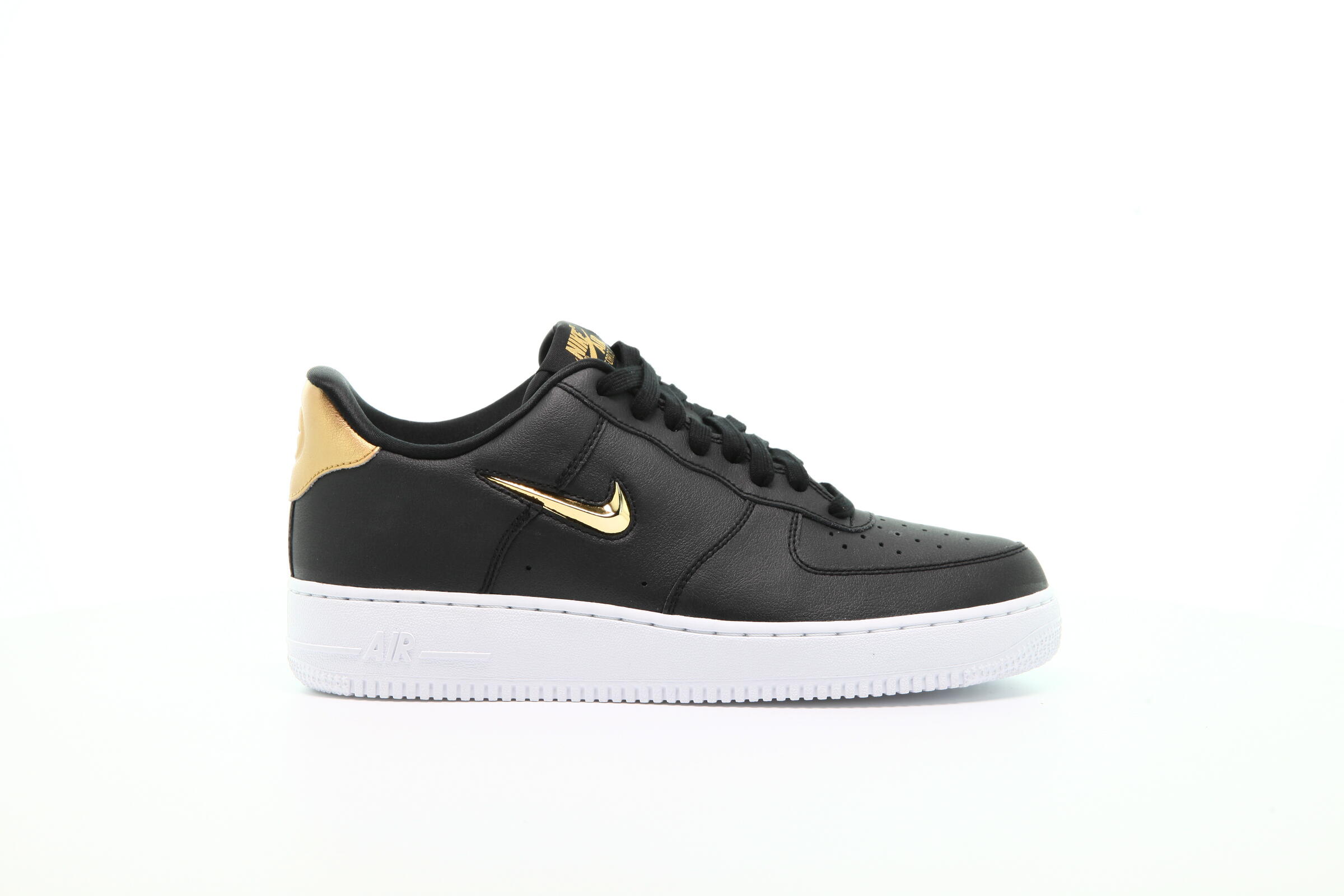 Black air forces with gold online